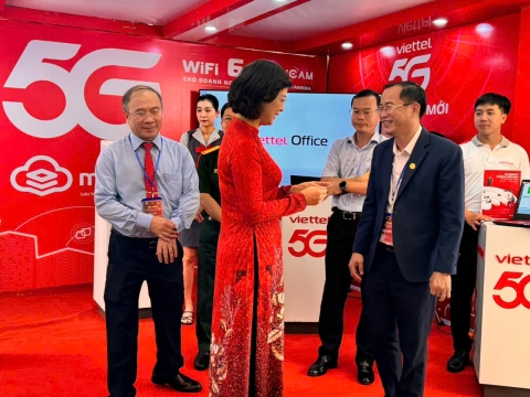 HOẠT ĐỘNG CỘNG ĐỒNG